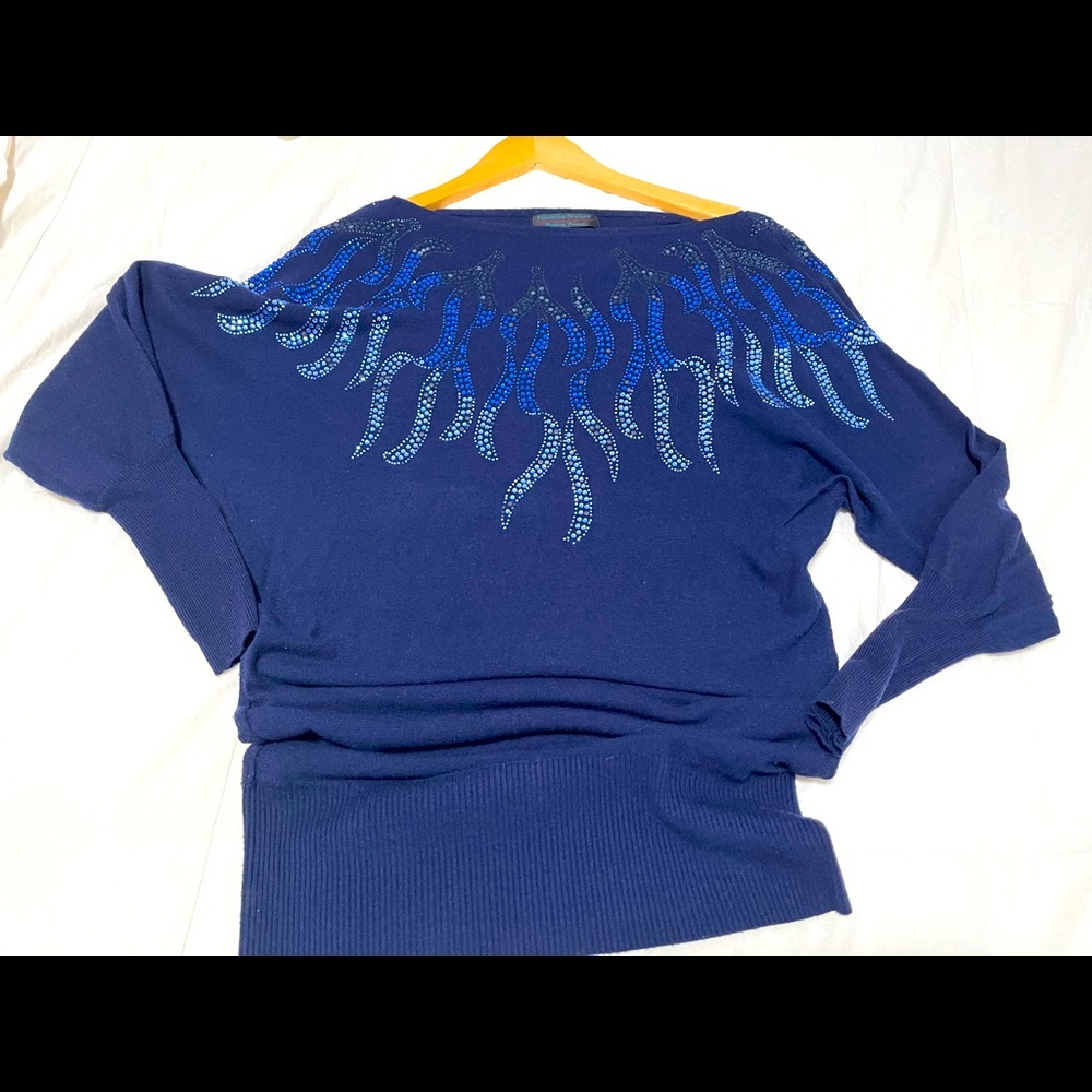 Beautiful top with tones rhinestones